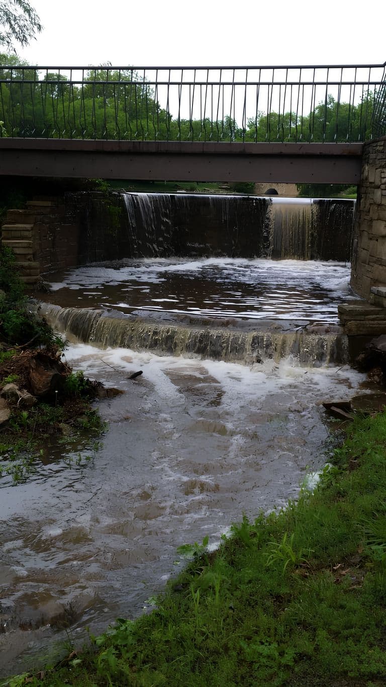 Cumbernauld Village in Winfield, KS - Main View