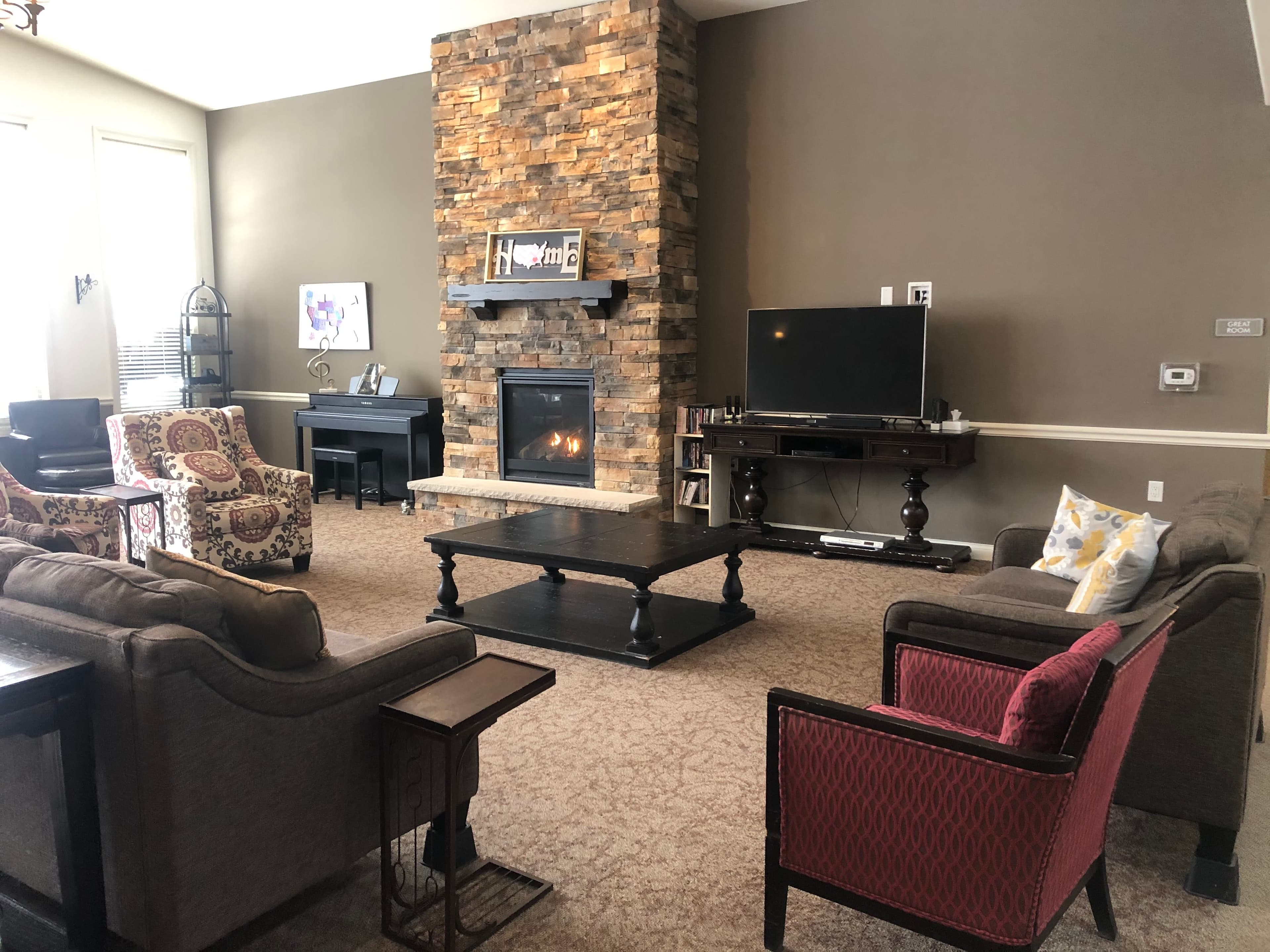 Dimensions Living Pewaukee West in Pewaukee, WI - Main View