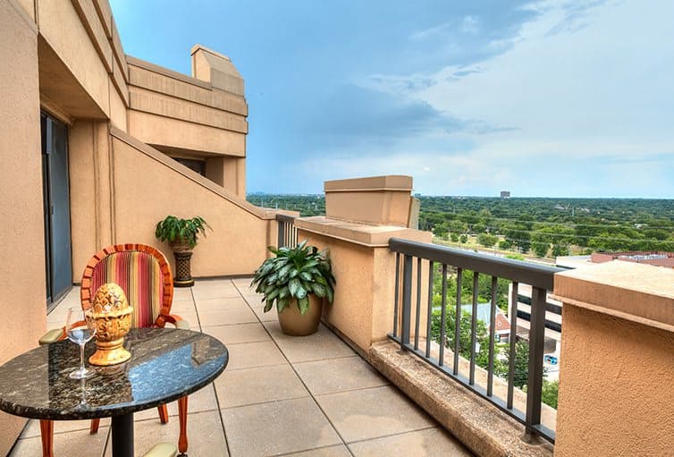 Discovery Village North Dallas in Dallas, TX - Main View
