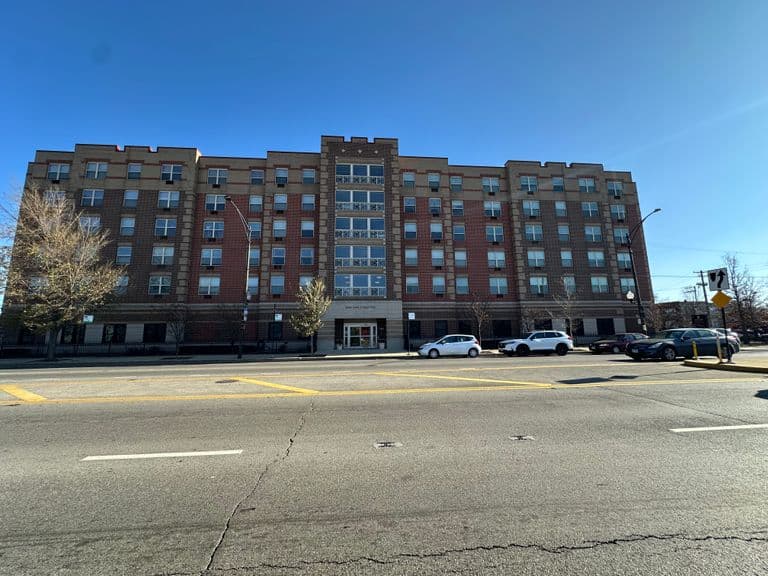 Senior Suites Of Kelvyn Park in Chicago, IL - Main View