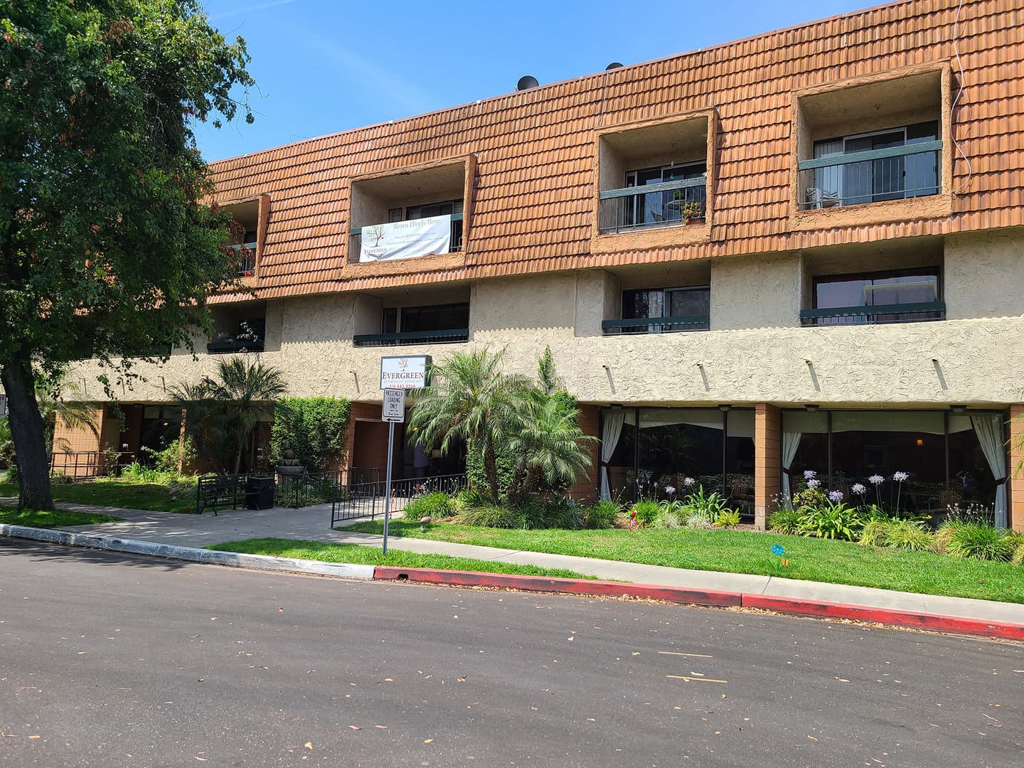 Evergreen Retirement Residence in Burbank, CA - Main View