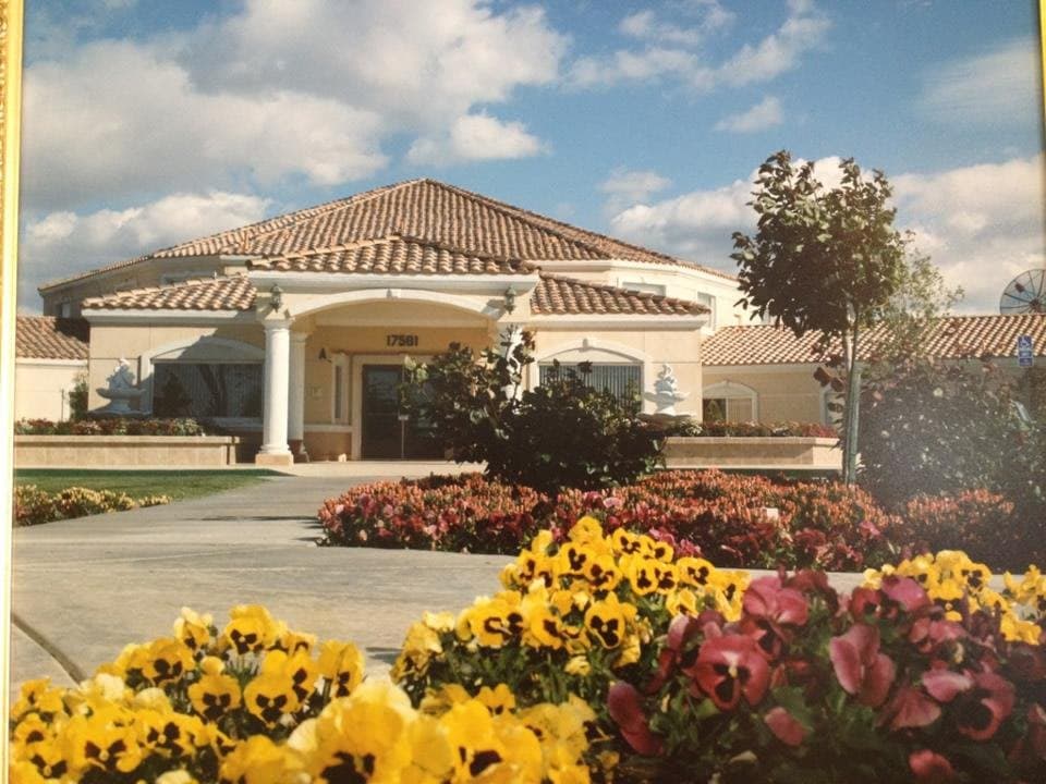 Foremost Senior Campus in Hesperia, CA - Main View