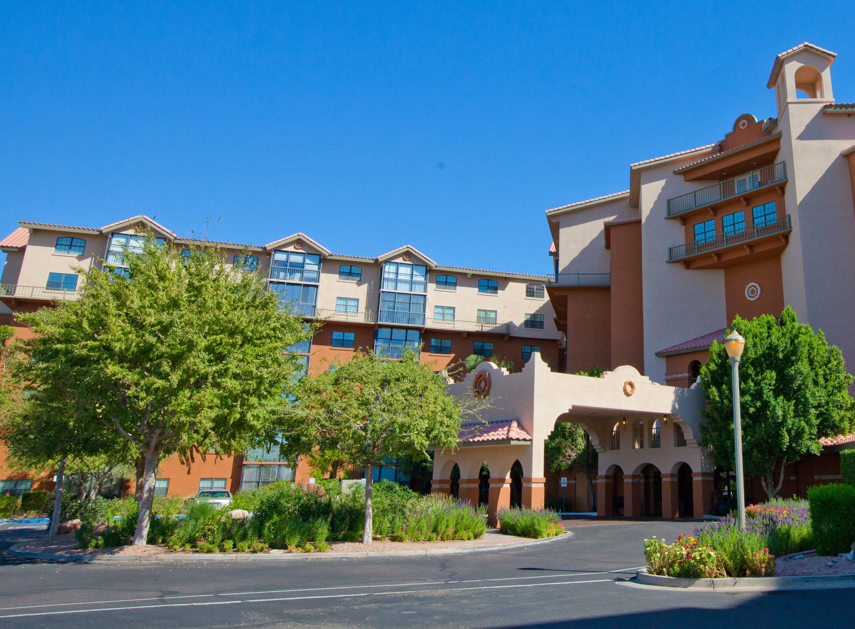 Freedom Plaza Peoria Campus in Peoria, AZ - Main View