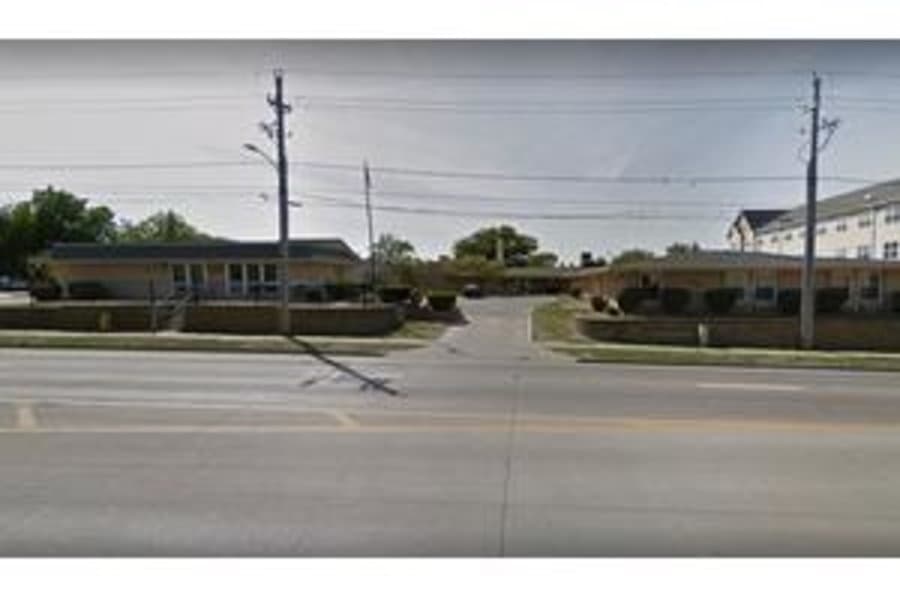 Genesis Senior Living Center in Des Moines, IA - Main View