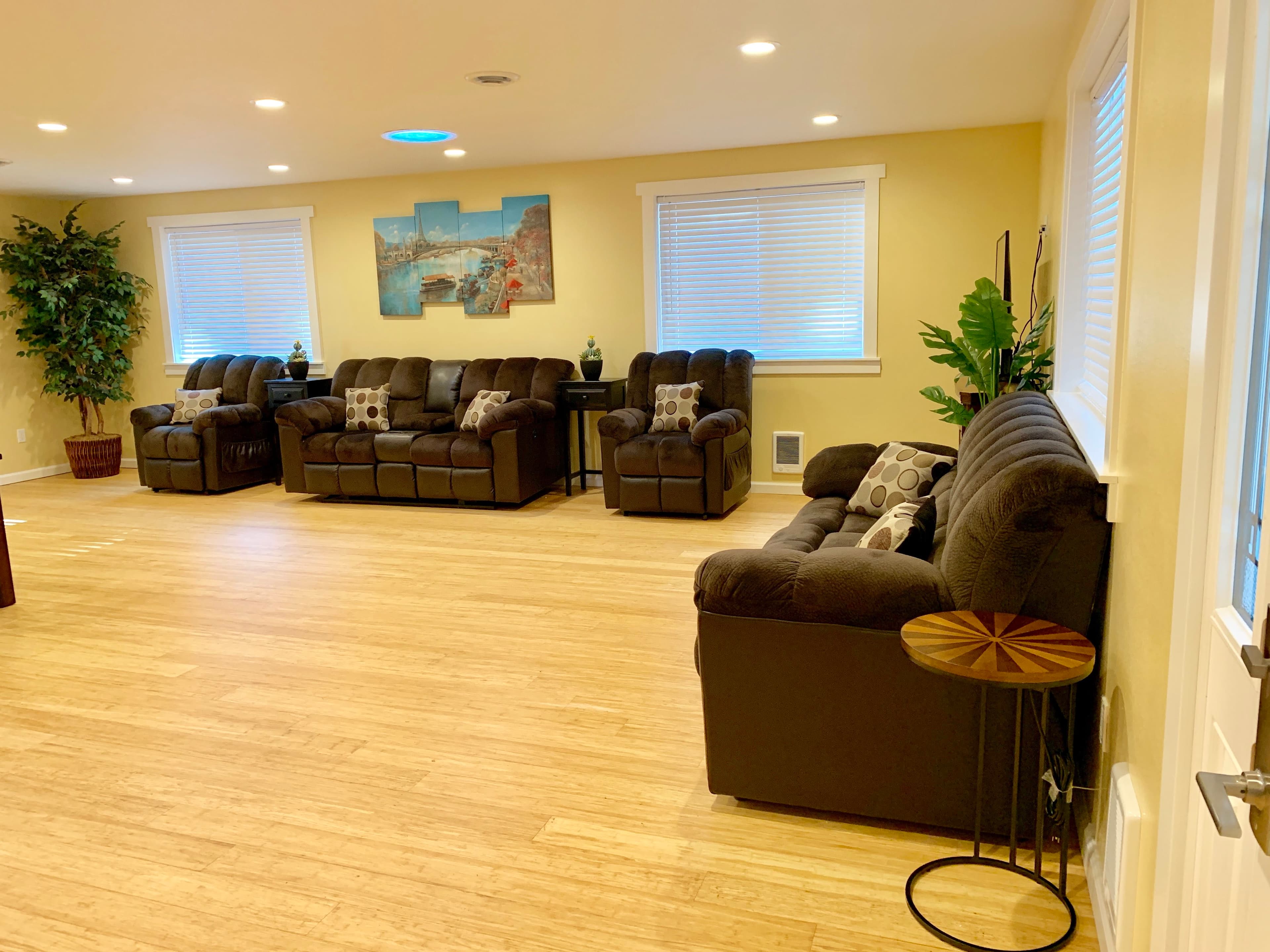 Golden Years at Hilltop in Everett, WA - Main View