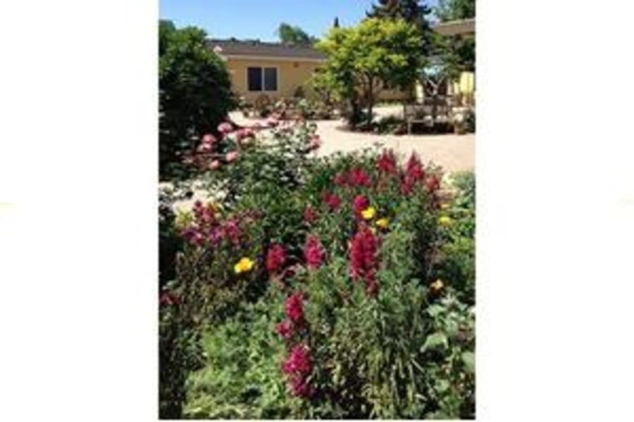 Gordon Manor in Redwood City, CA - Main View