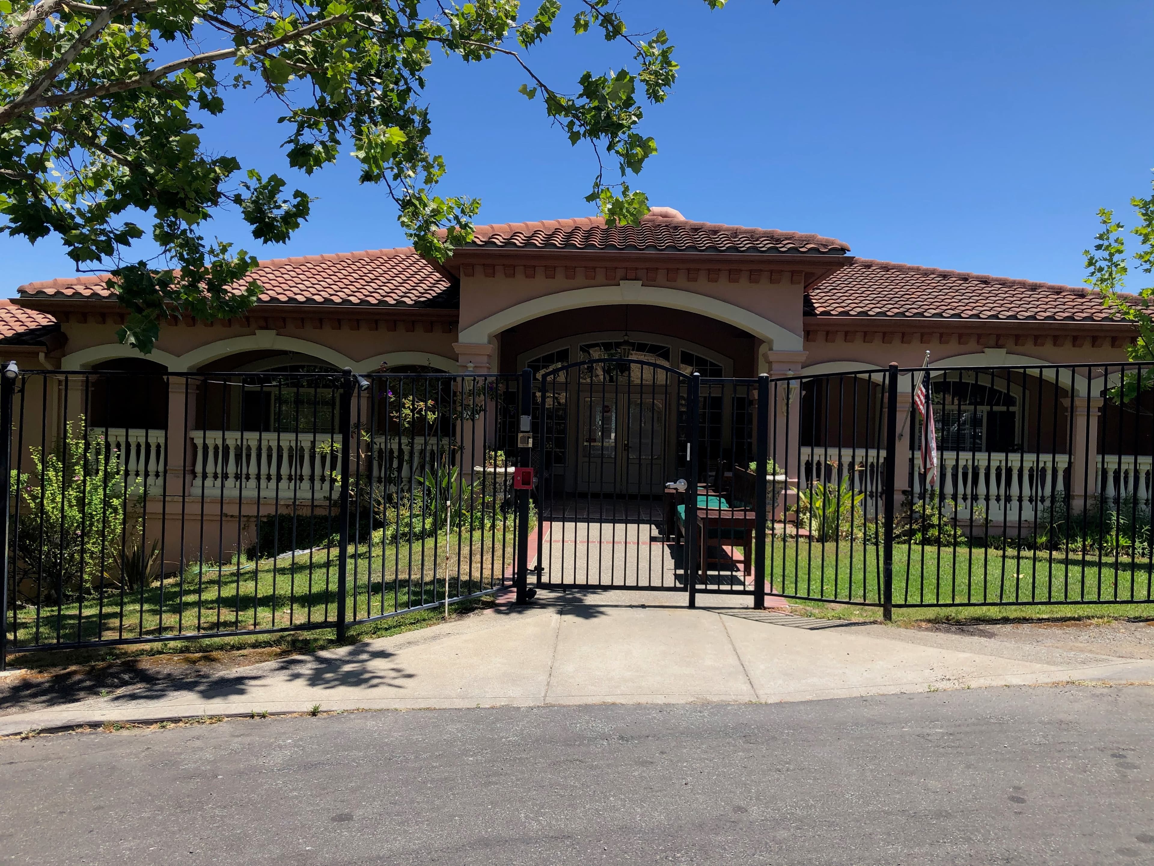 Bayview Villa in San Carlos, CA - Main View