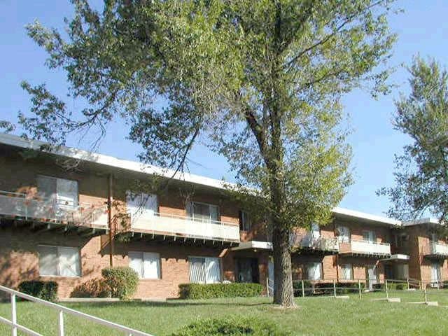 Harvard Court Apts in Kansas City, MO - Main View