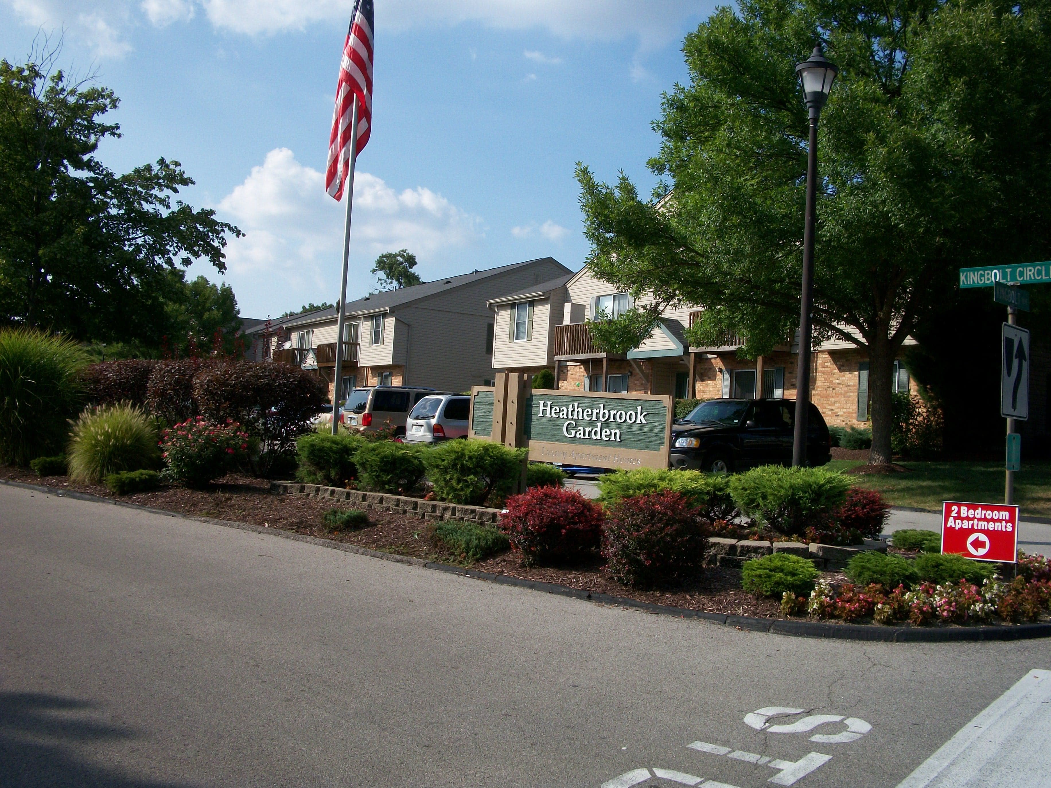 Heatherbrook Garden in Saint Louis, MO - Main View