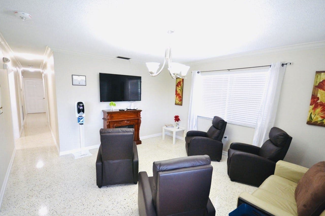 Helping Hands of South Florida, LLC in Miami, FL - Main View