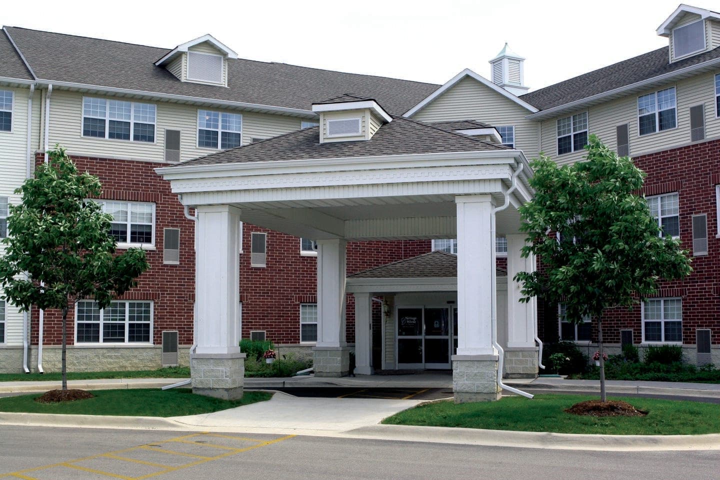 Heritage Woods of Batavia in Batavia, IL - Main View