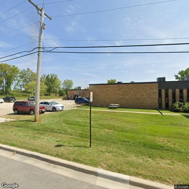 Hillcrest Nursing Center in Round Lake Beach, IL - Main View
