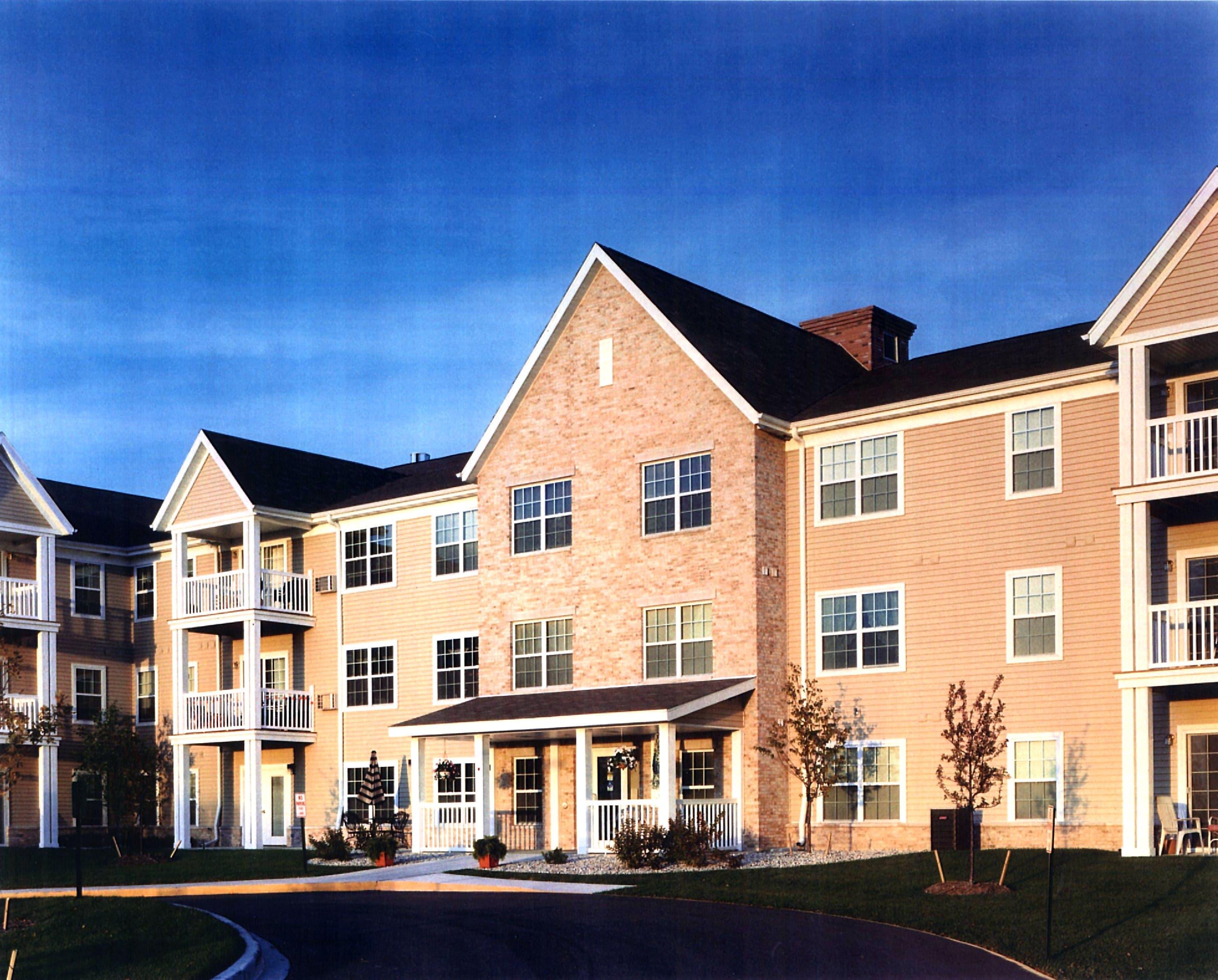 Hillside Woods I in Delafield, WI - Main View