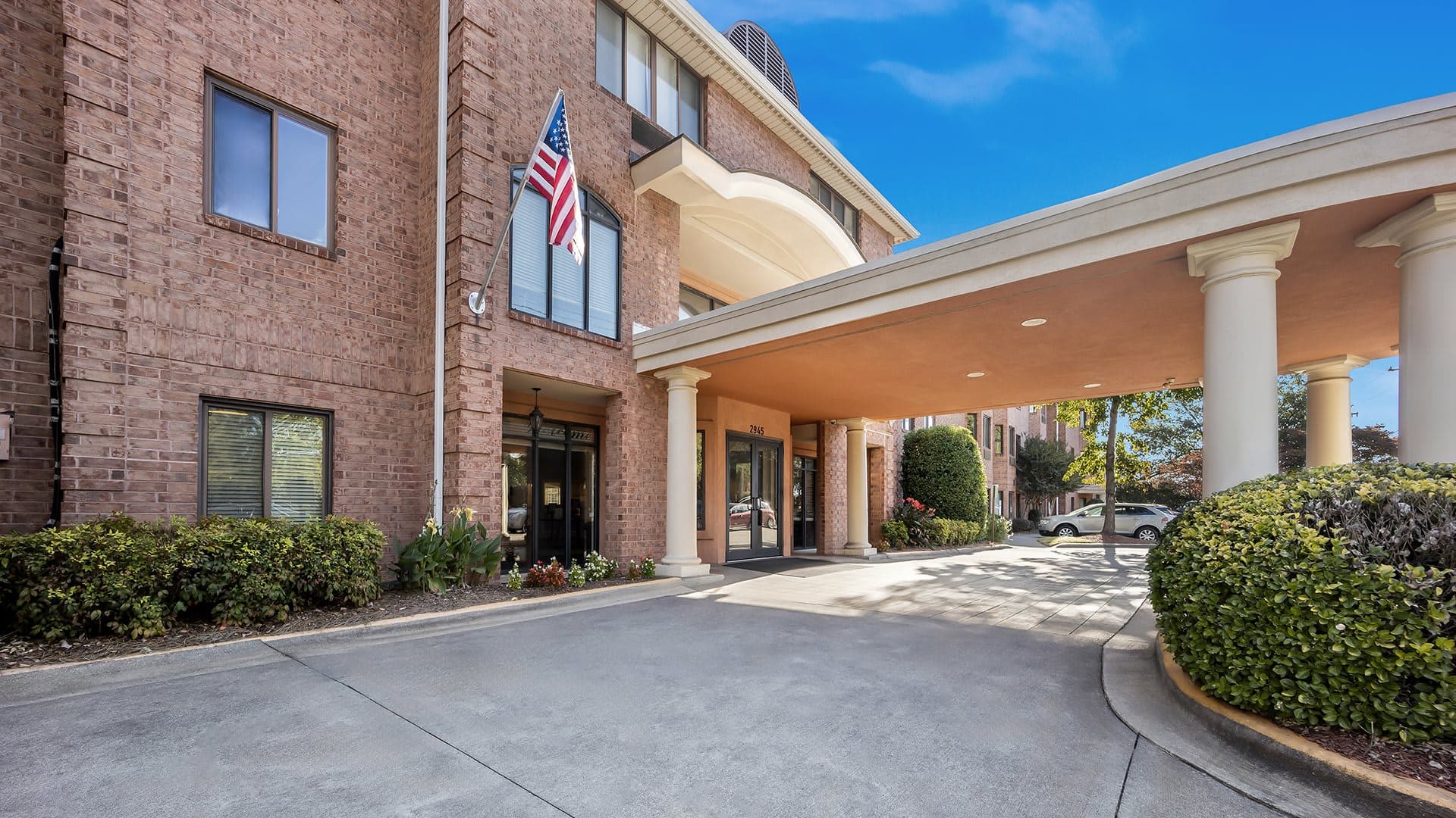 Holiday Forsyth Court in Winston-Salem, NC - Main View