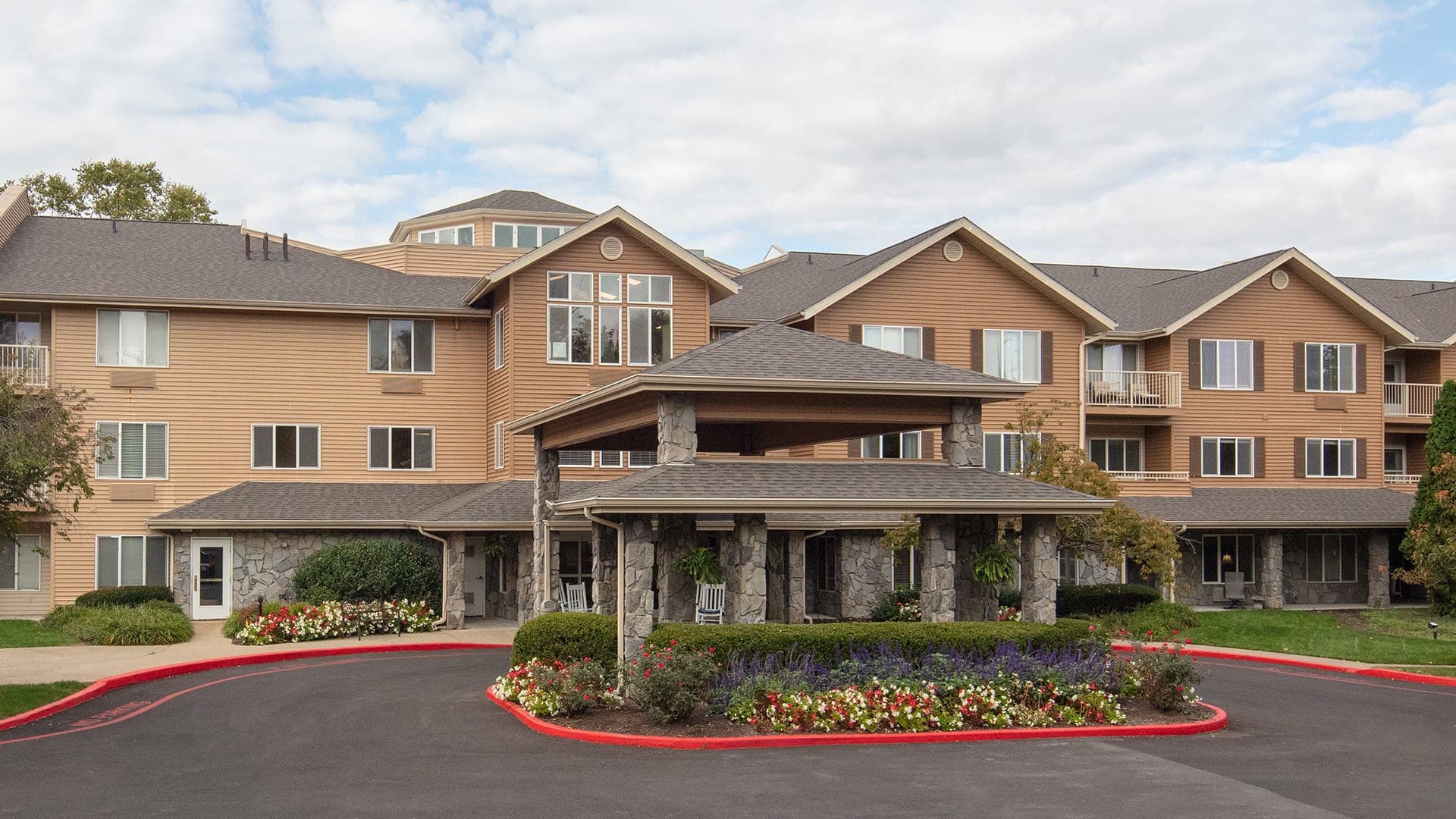 Holiday Hartland Hills in Lexington, KY - Main View