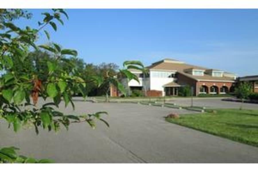 Holiday Retirement Village in Evansville, IN - Main View