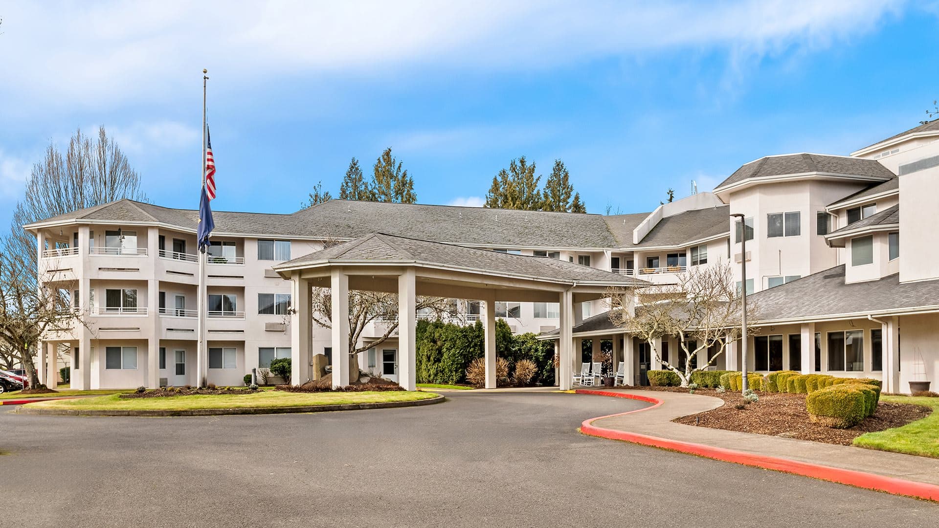 Holiday Sheldon Oaks in Eugene, OR - Main View