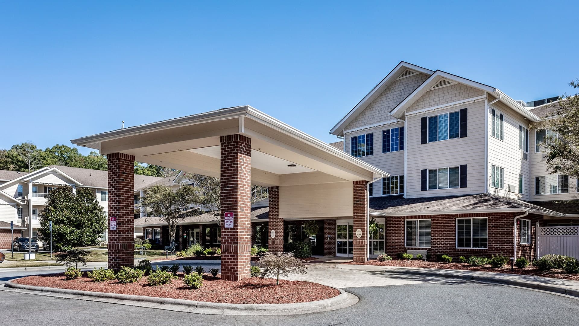 Holiday Willow Grove in Matthews, NC - Main View