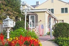 Holly Manor Center in Mendham, NJ - Main View