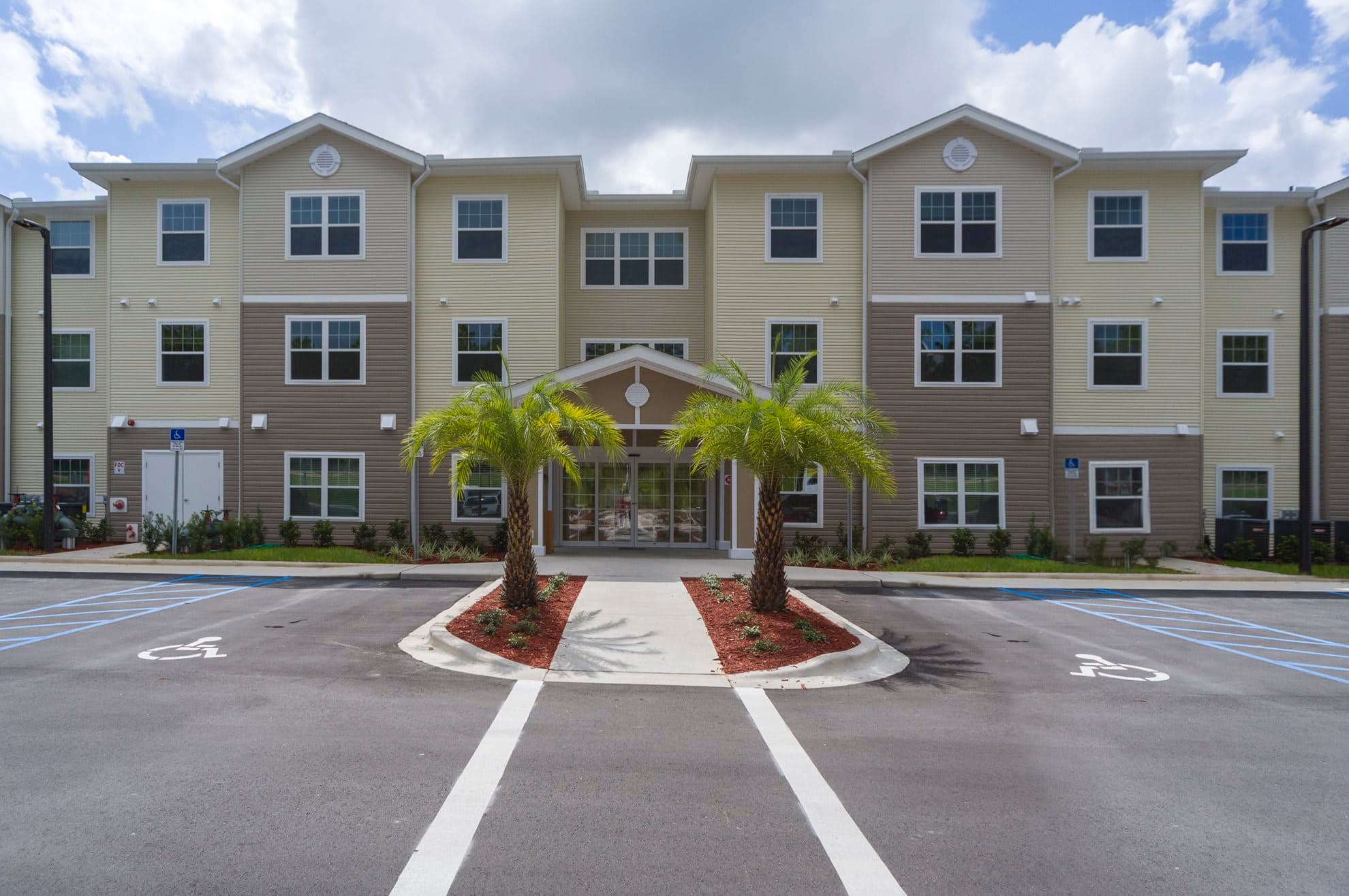 Katie Manor in Crestview, FL - Main View