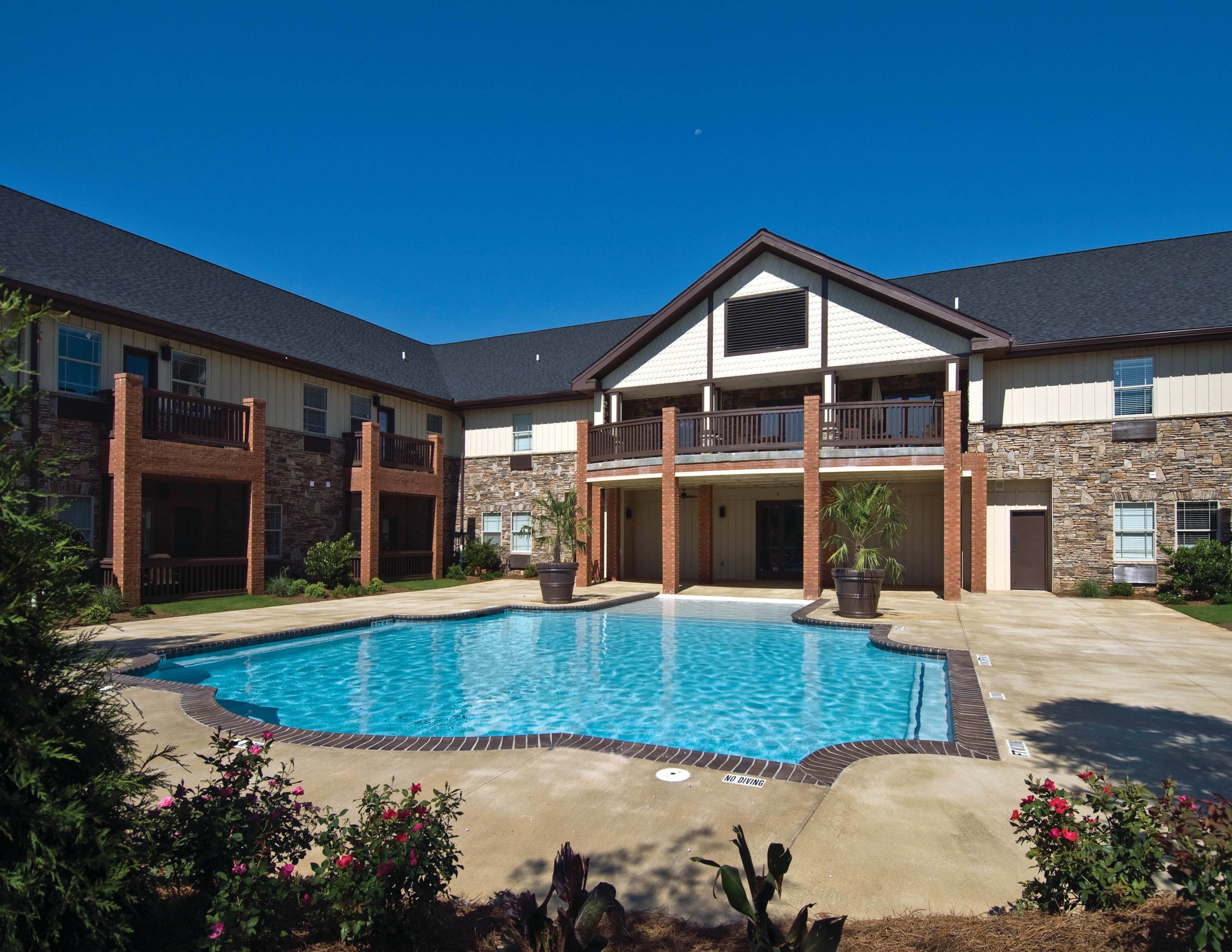 King's Reserve Suwanee in Suwanee, GA - Main View