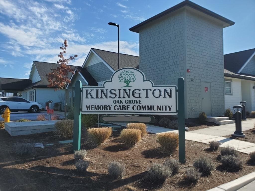 Kinsington Oak Grove in Medford, OR - Main View