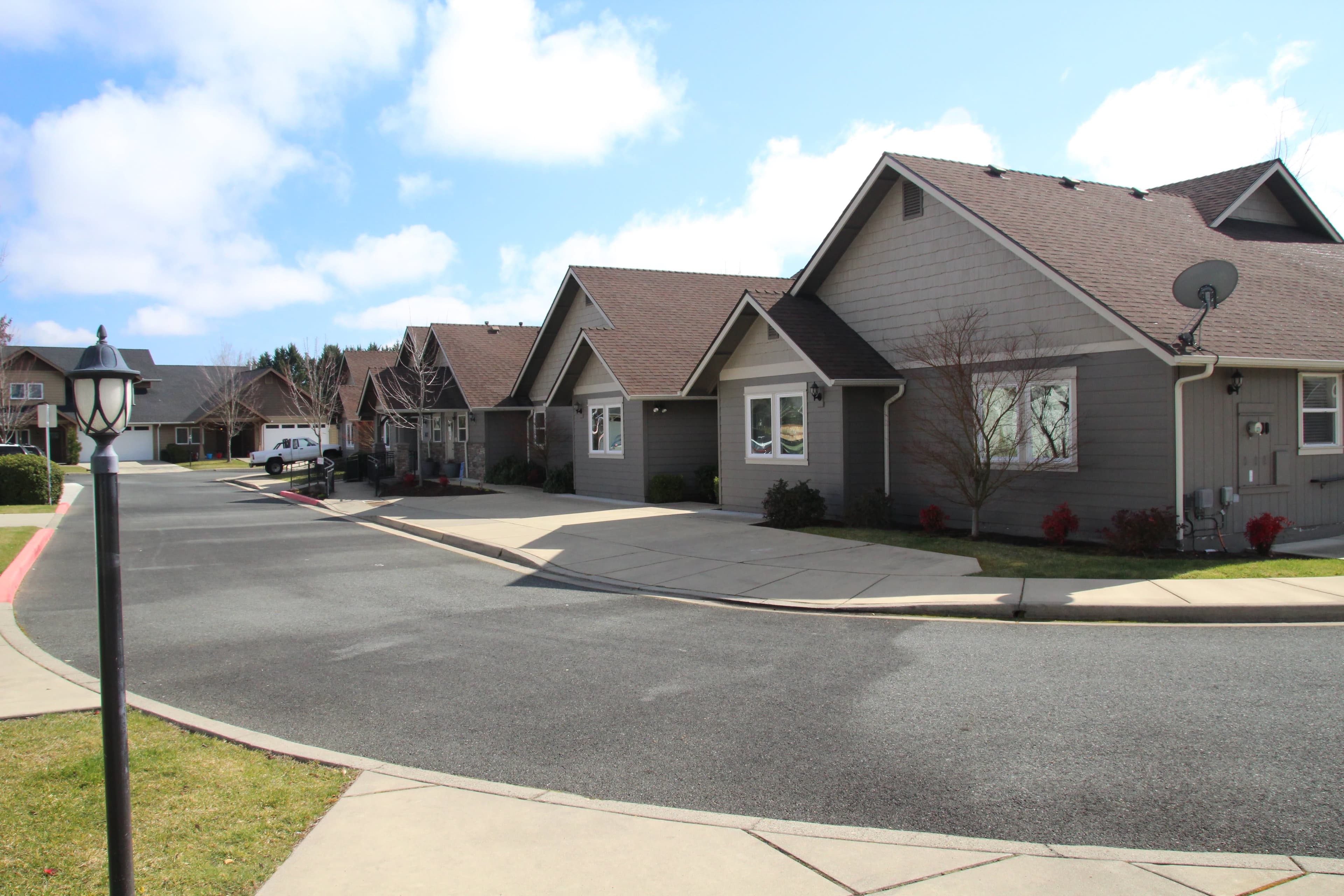 Kinsington Place in Grants Pass, OR - Main View