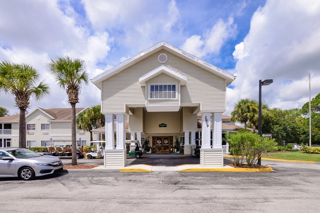 Lake Forest Park in Fort Pierce, FL - Main View