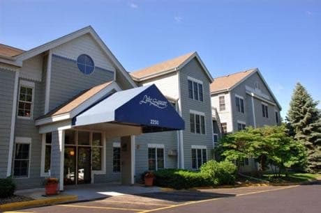 Lake Square Apartments in White Bear Lake, MN - Main View