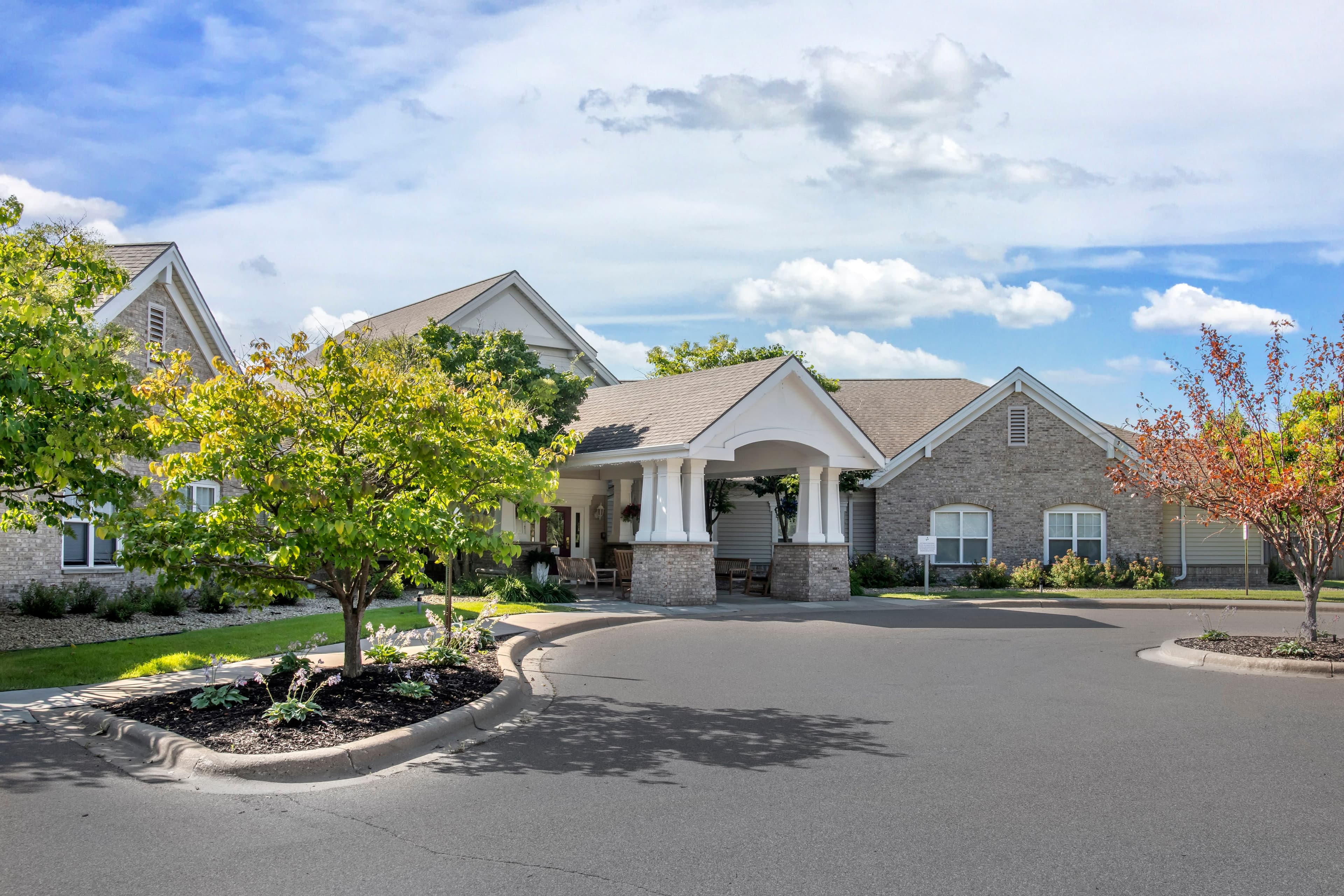 Lakeside Memory Care in Plymouth, MN - Main View