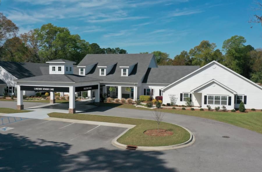 Lakeside Senior Living in Douglas, GA - Main View
