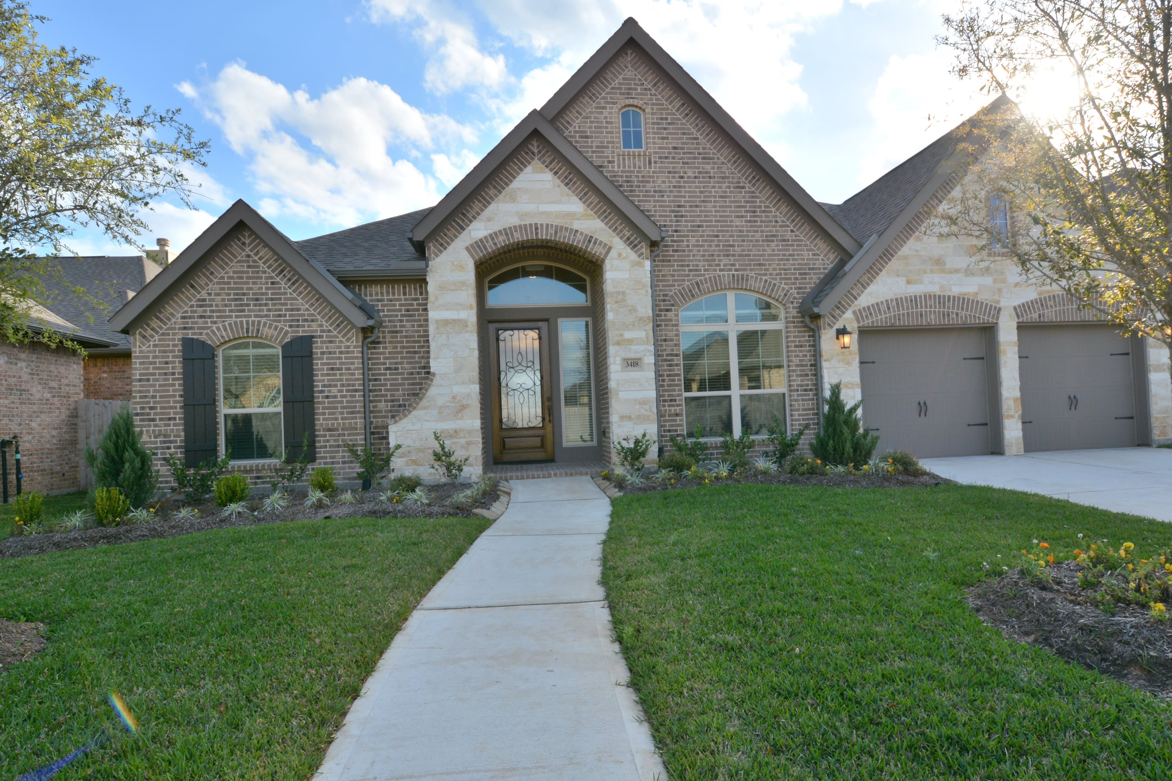 Larry's Lake House 2 in Fulshear, TX - Main View