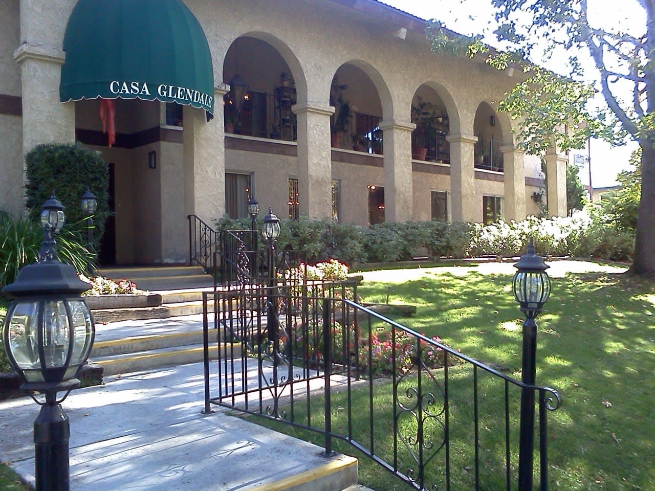 Parkview Of Glendale in Glendale, CA - Main View