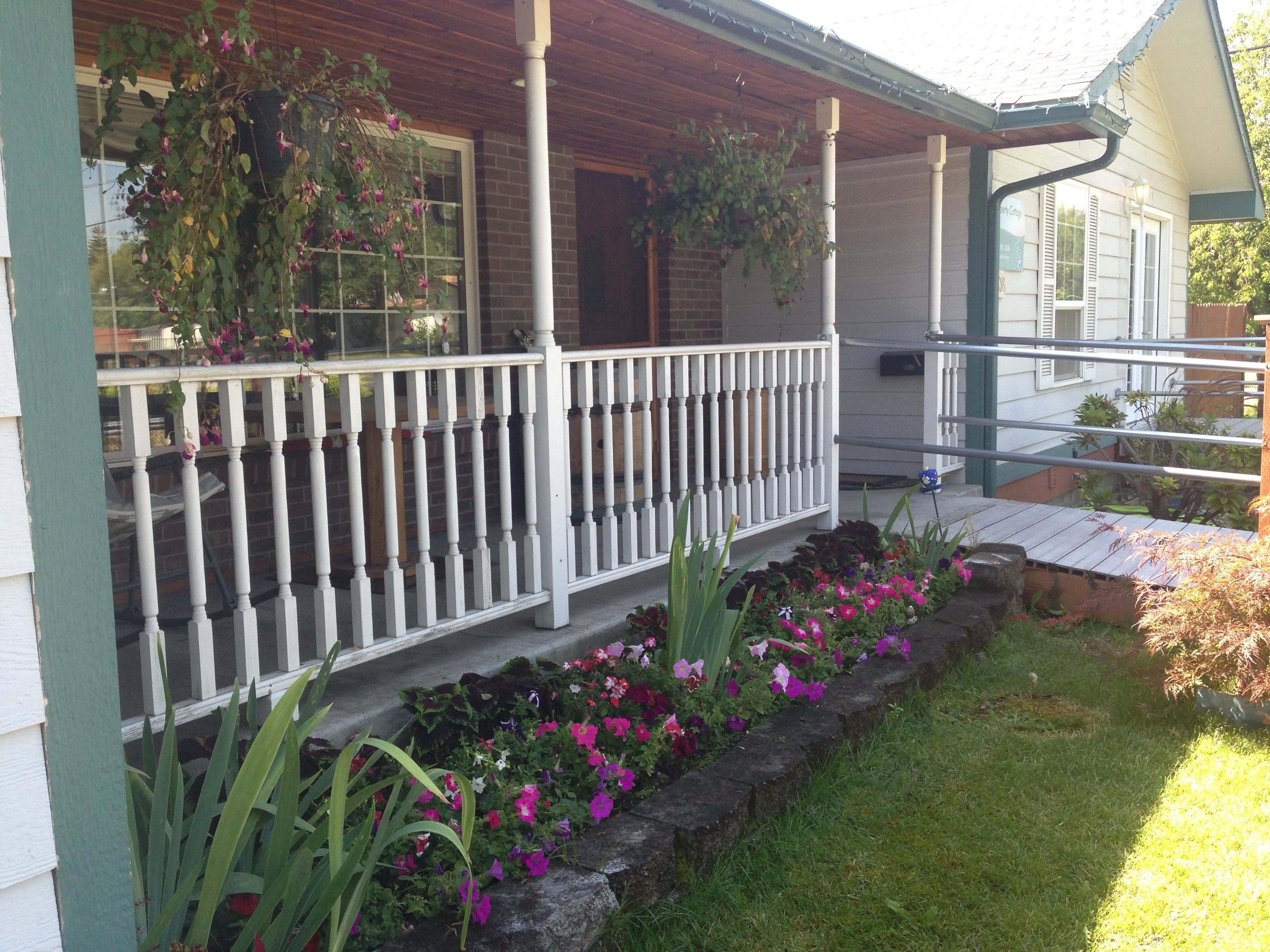 Liberty Cottage in Spokane, WA - Main View