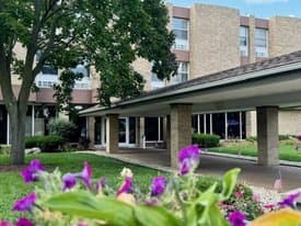 Lilac Apartments in Fox Lake, IL