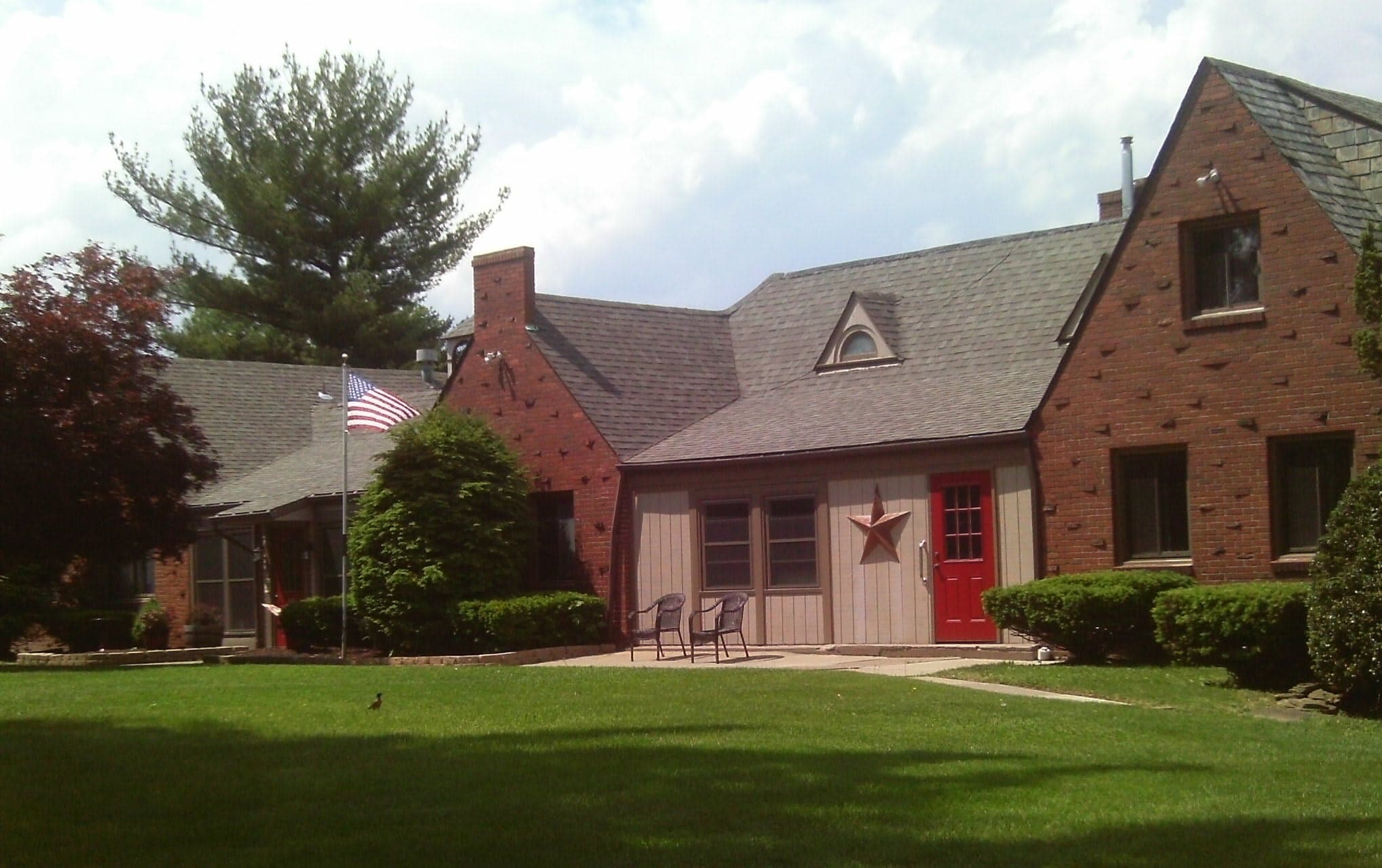 Lotus Senior Living in Bridgeville, PA - Main View
