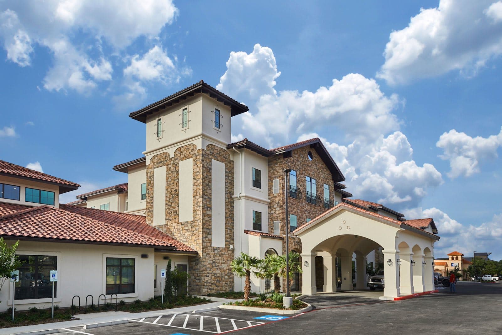 Lynridge of San Antonio in San Antonio, TX - Main View