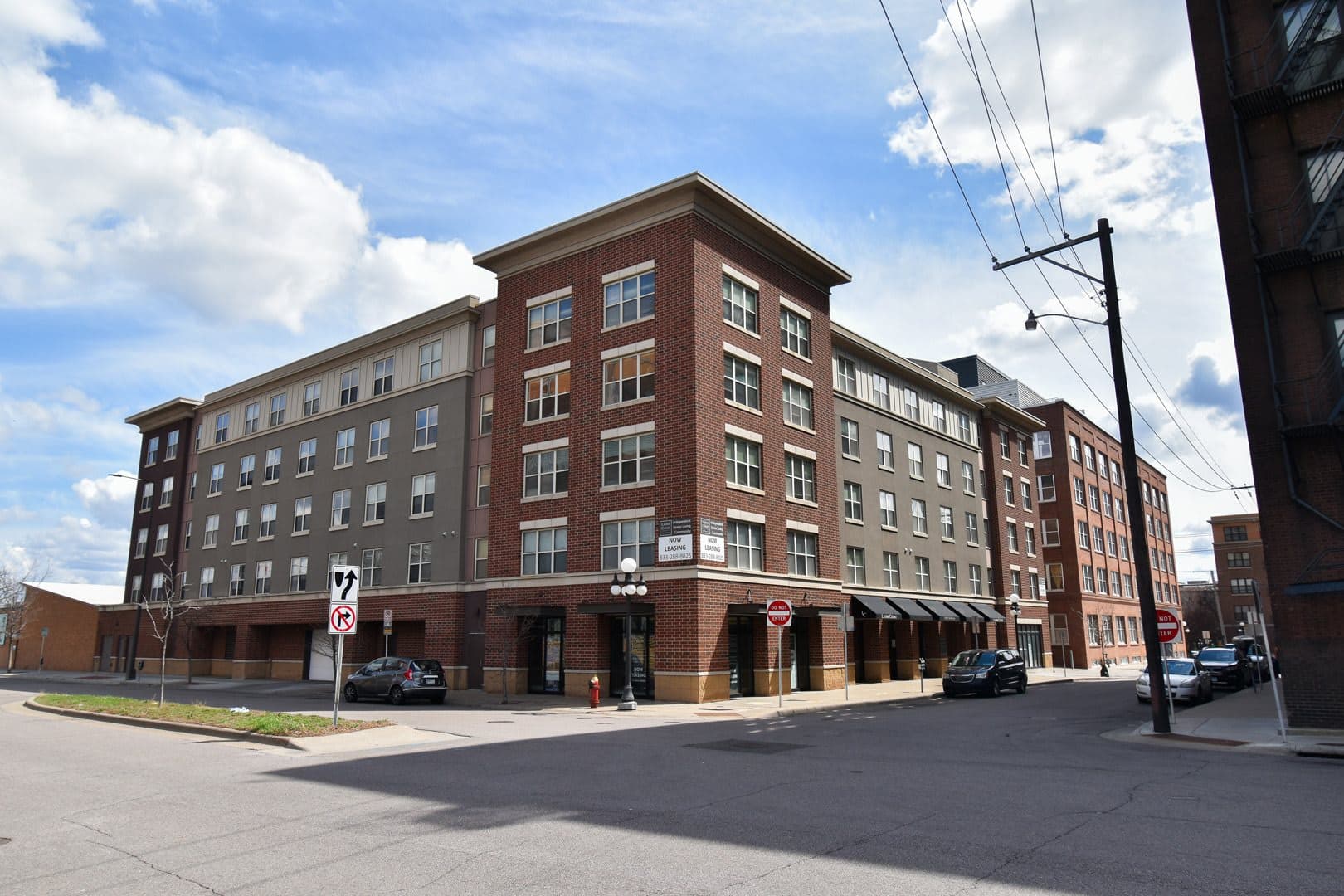 Lyons Court Senior Apartments in Saint Paul, MN - Main View