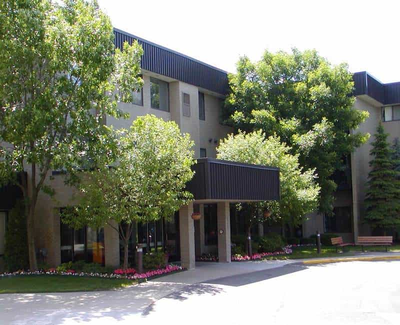 Madison Manor Apartments in Madison Heights, MI