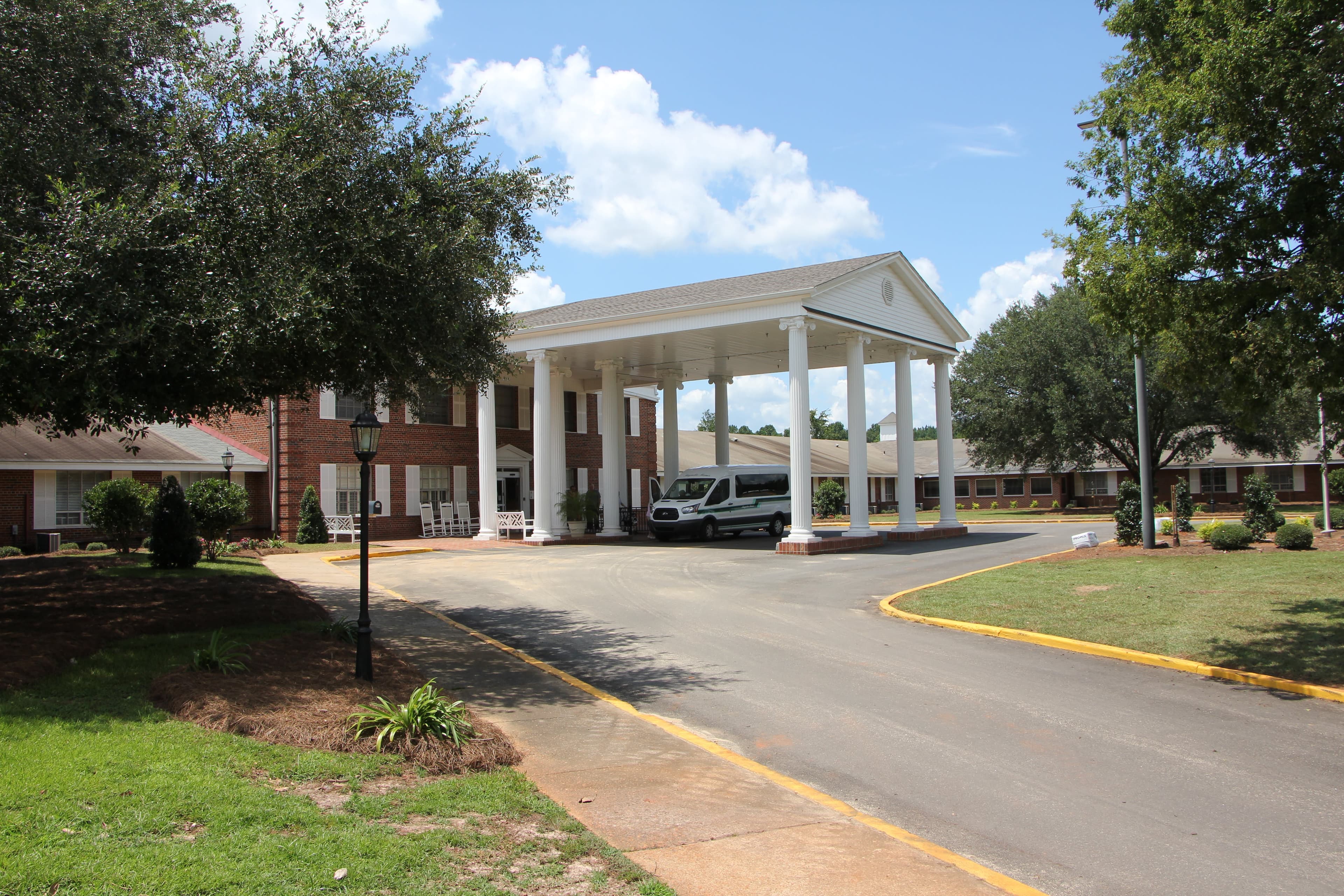 Magnolia Manor of Americus in Americus, GA - Main View