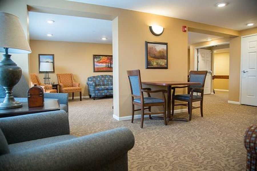 Maple Hill Senior Living in Maplewood, MN - Main View