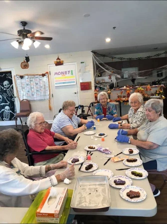 Mayfield Retirement Center in Leesburg, FL - Main View