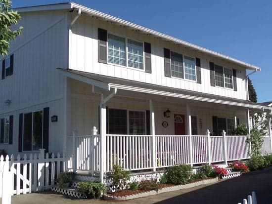 Meadow Crest Senior Home in Renton, WA - Main View