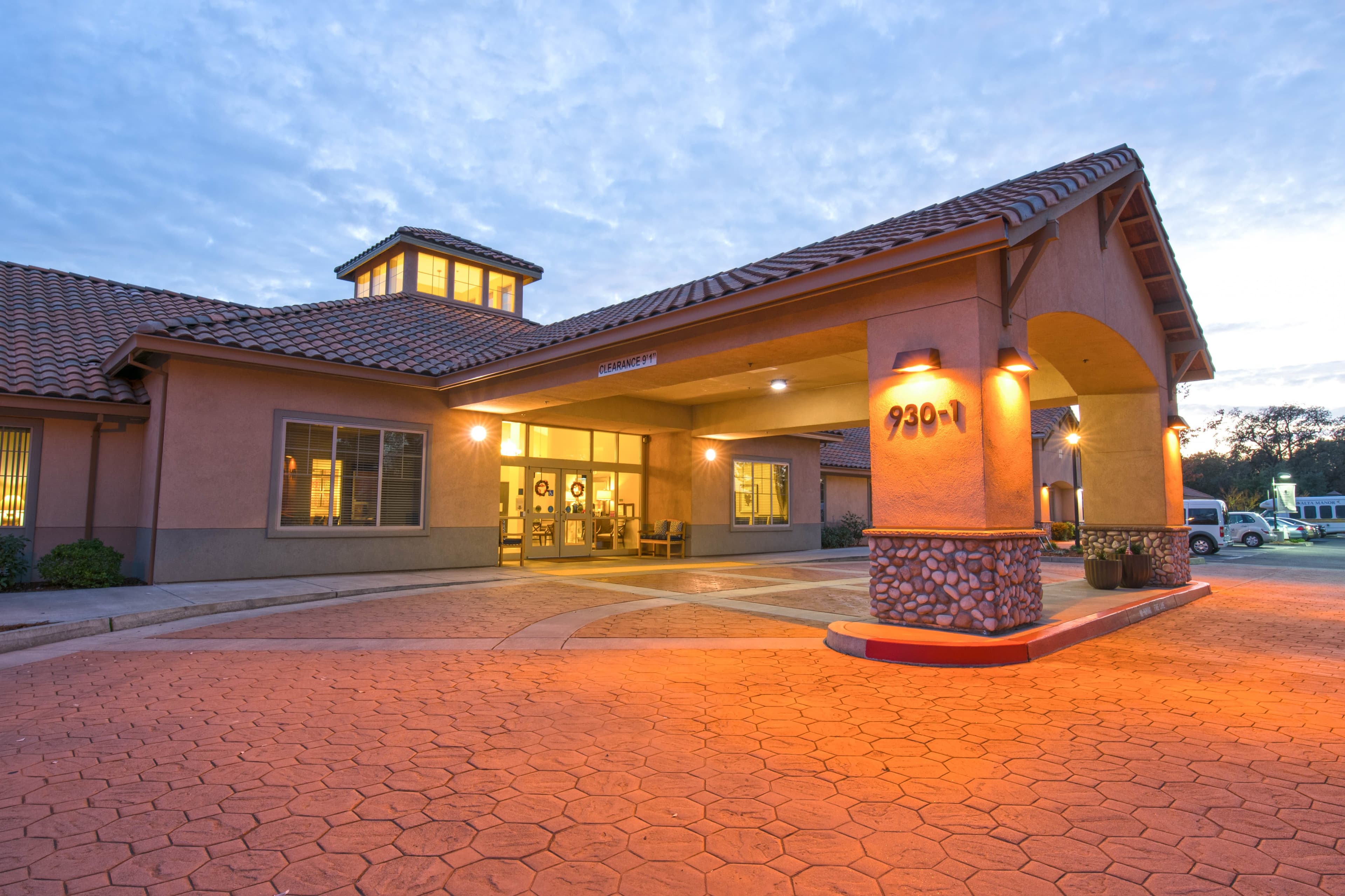 Meadow Oaks of Roseville in Roseville, CA - Main View