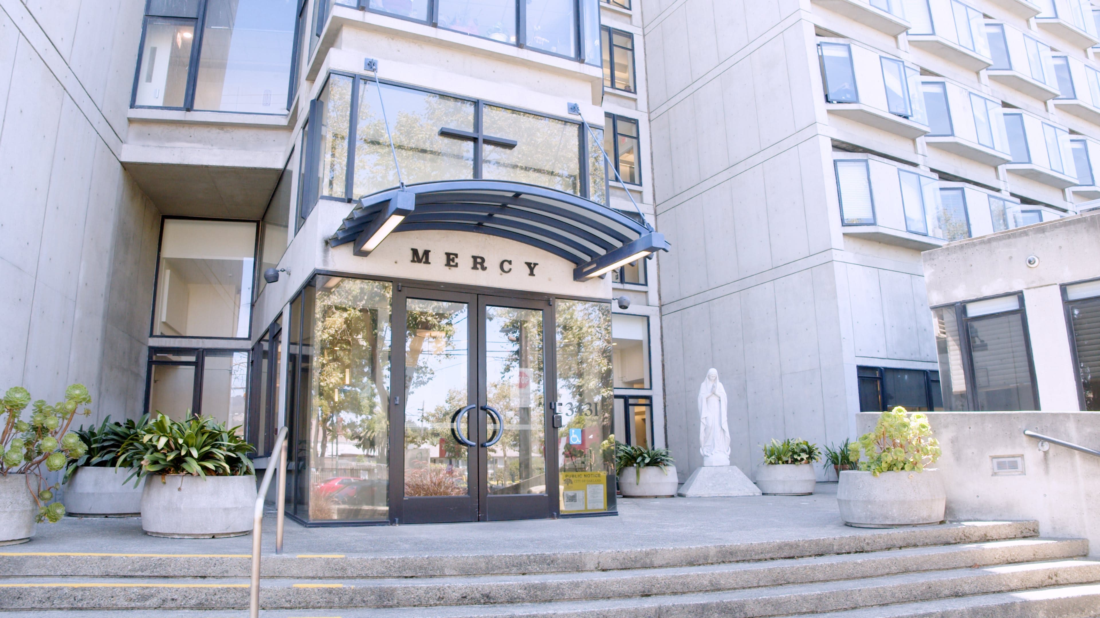 Mercy Retirement and Care Center in Oakland, CA - Main View