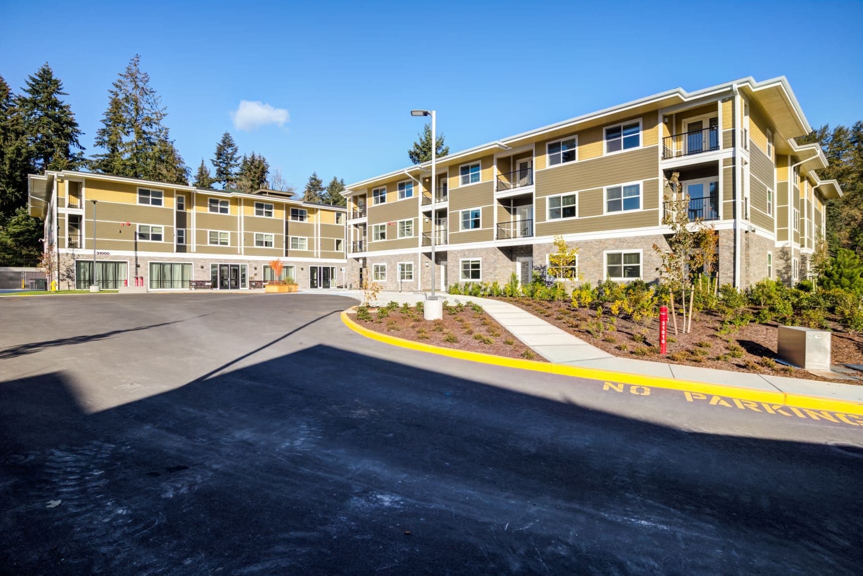 Mirror Lake Village Senior Living Community in Federal Way, WA - Main View