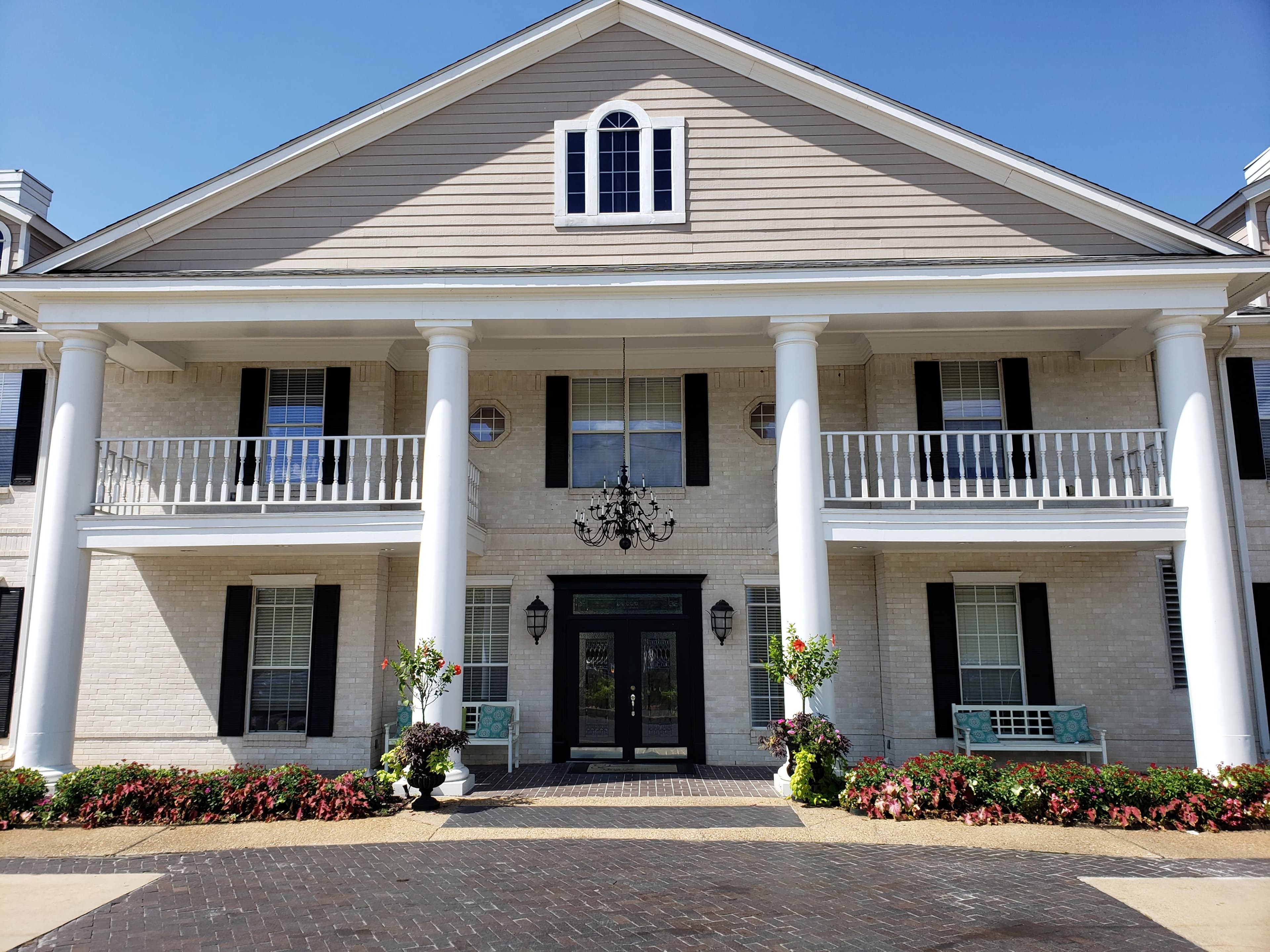 Montclair Park Assisted Living in Shreveport, LA - Main View