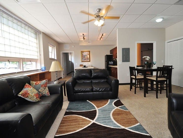 Murray Hill Senior in Chanute, KS