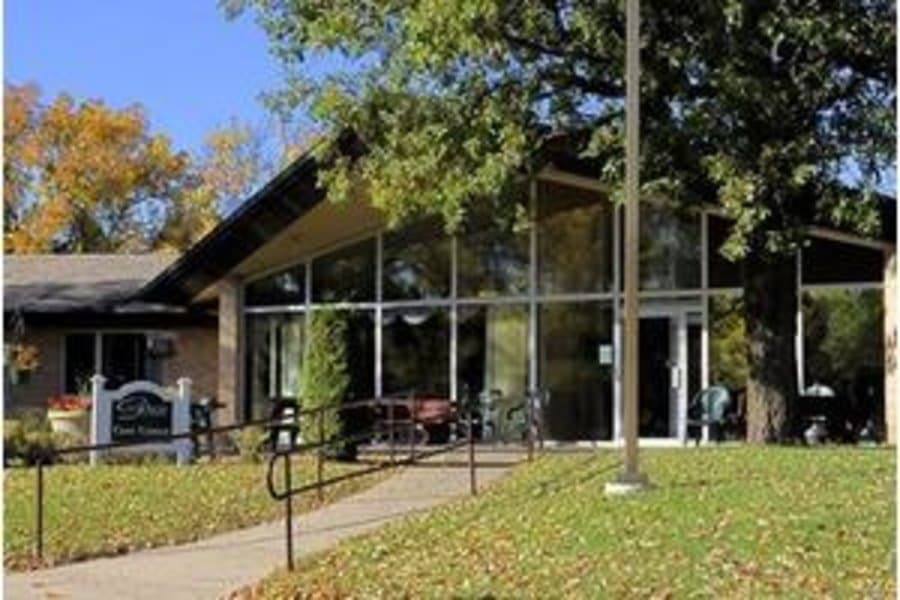 New Glen Oaks Nursing Home - Senior living in Glen Oaks, New York