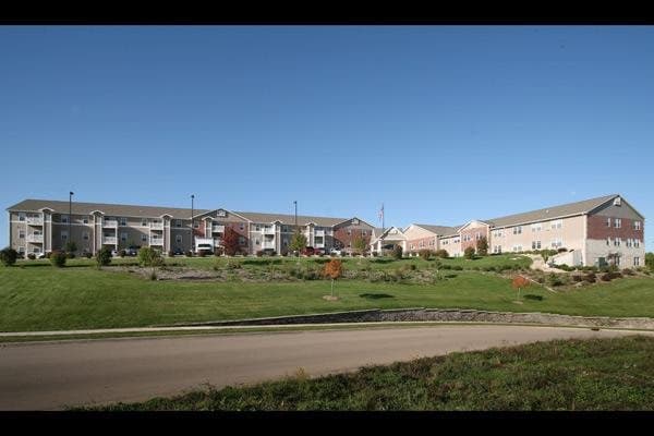 Oak Park Place - Dubuque in Dubuque, IA - Main View